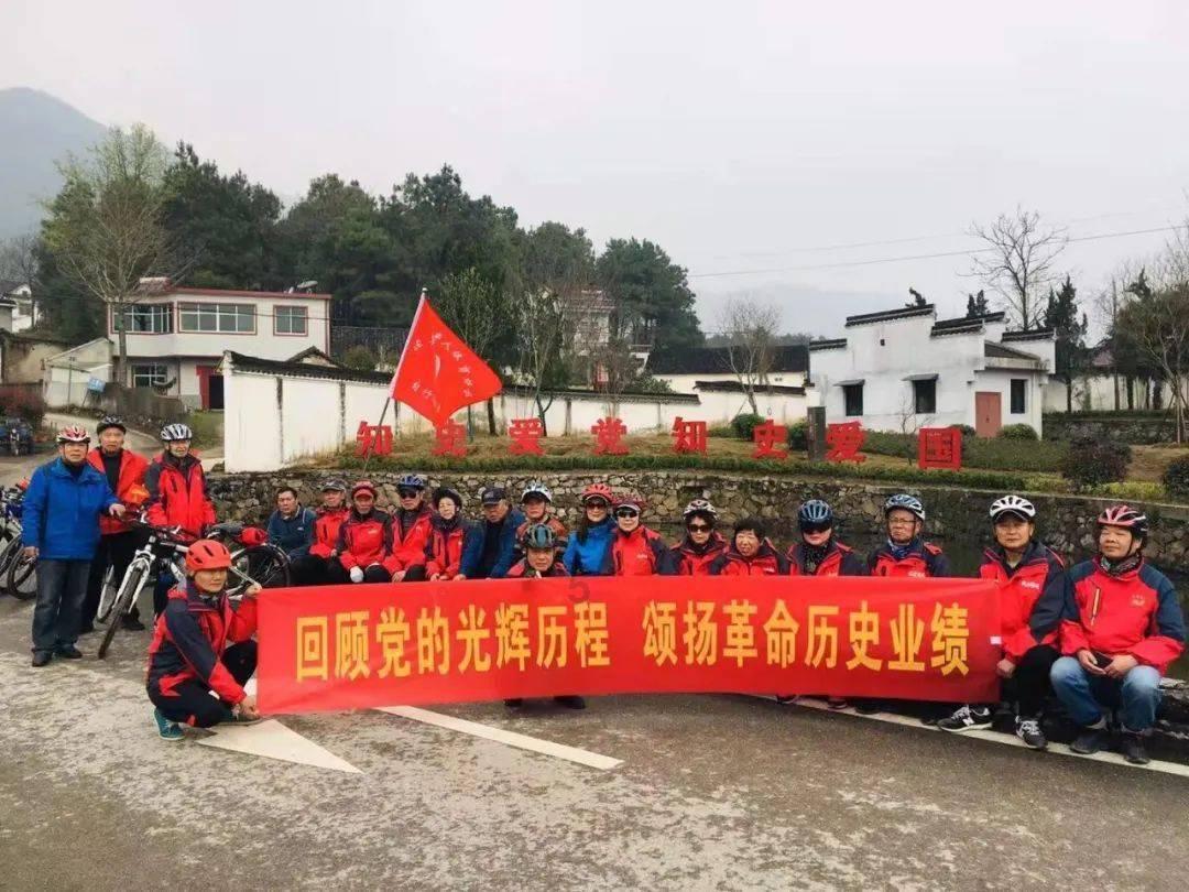 文艺青年的标配，“包”住城市书香气质